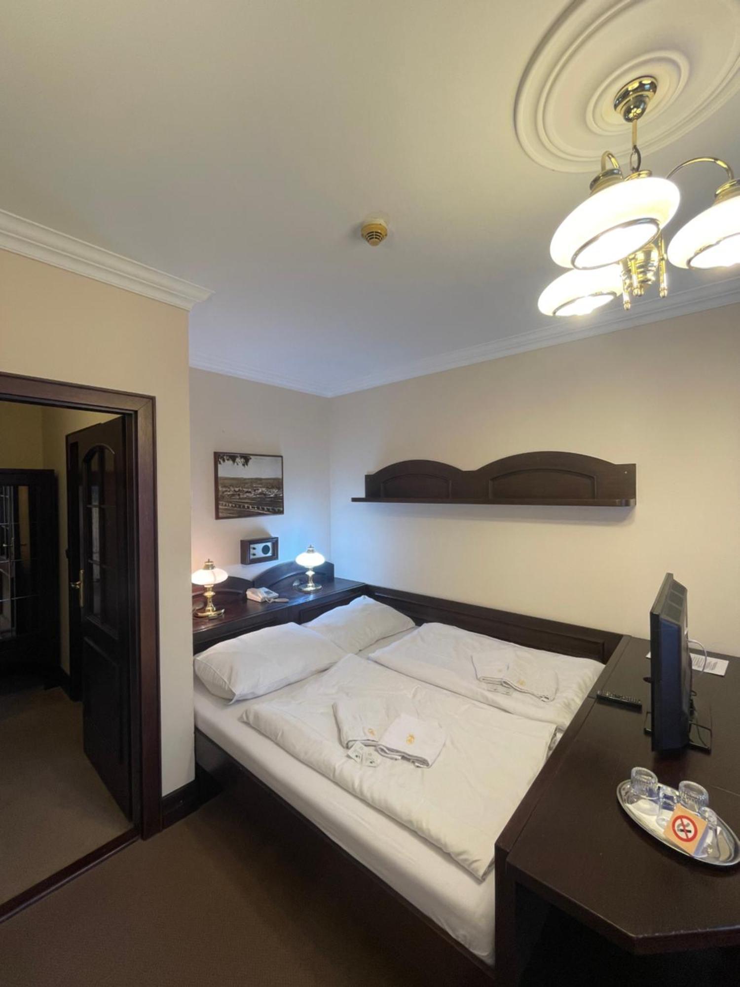 צסקא טרבובה Hotel Bravo מראה חיצוני תמונה