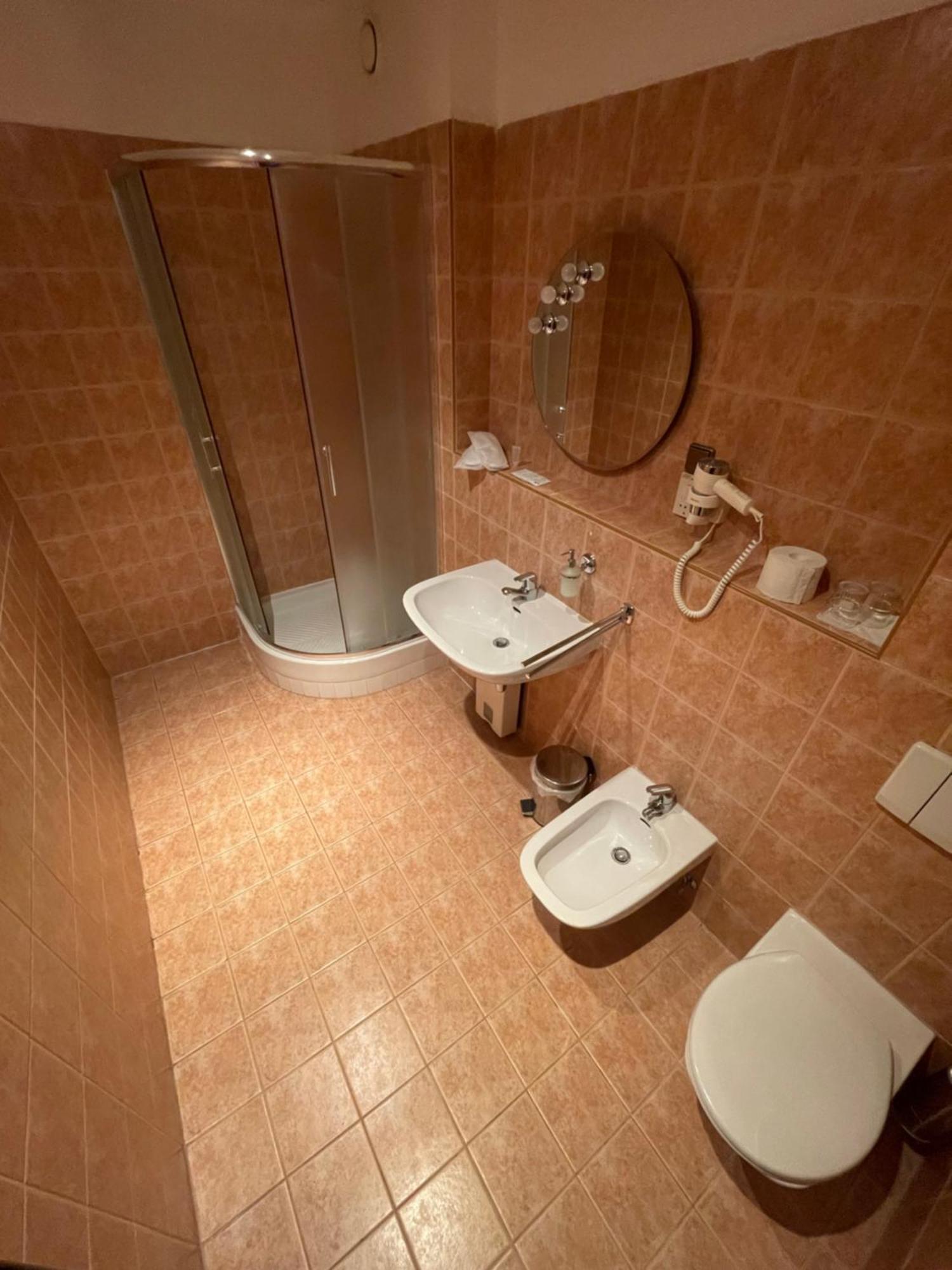 צסקא טרבובה Hotel Bravo מראה חיצוני תמונה