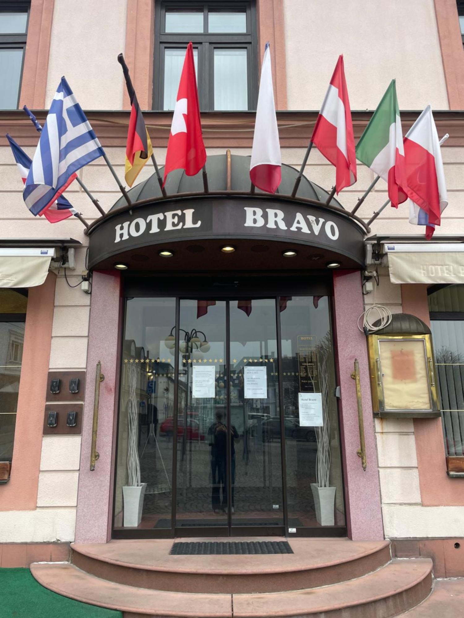 צסקא טרבובה Hotel Bravo מראה חיצוני תמונה