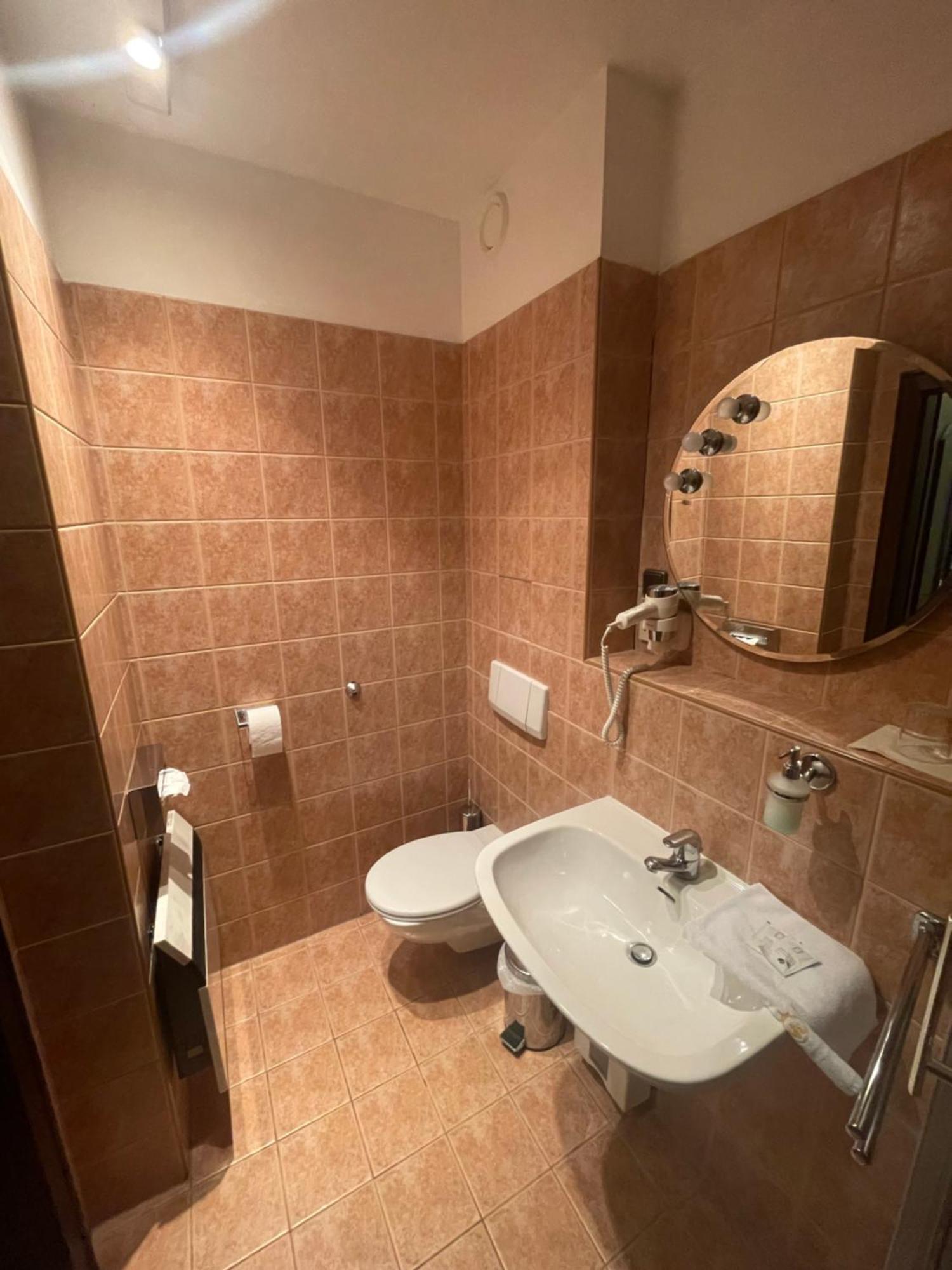 צסקא טרבובה Hotel Bravo מראה חיצוני תמונה